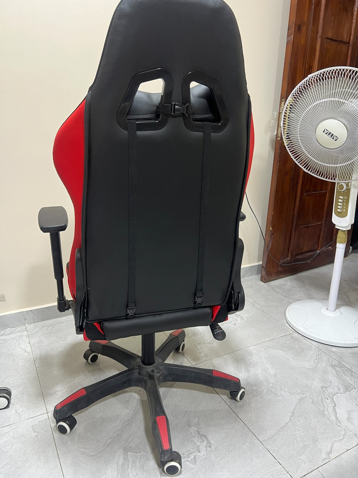 ERGNFO Racing-Style Gaming Chair